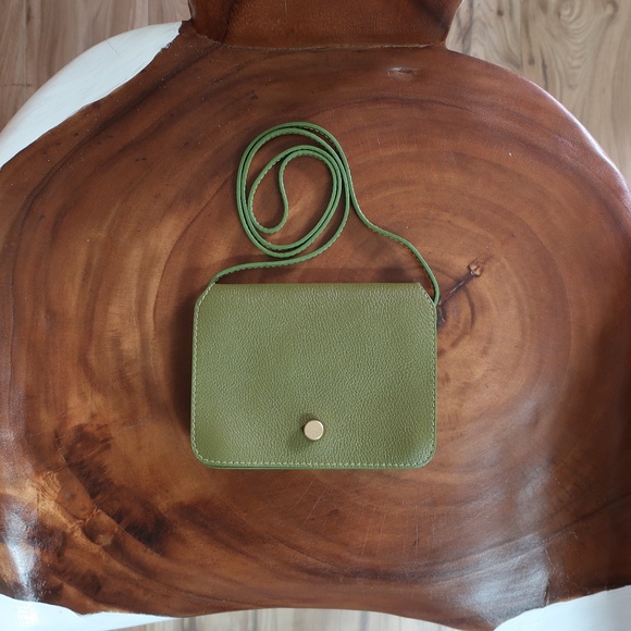 Lindquist Handbags - Linquist Object Ray in Avocado